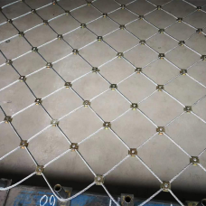 Сетка нержавеющая тросовая со скобочным креплением и ромбической ячейкой Н1 7х7 AISI 316 25х43х1 мм